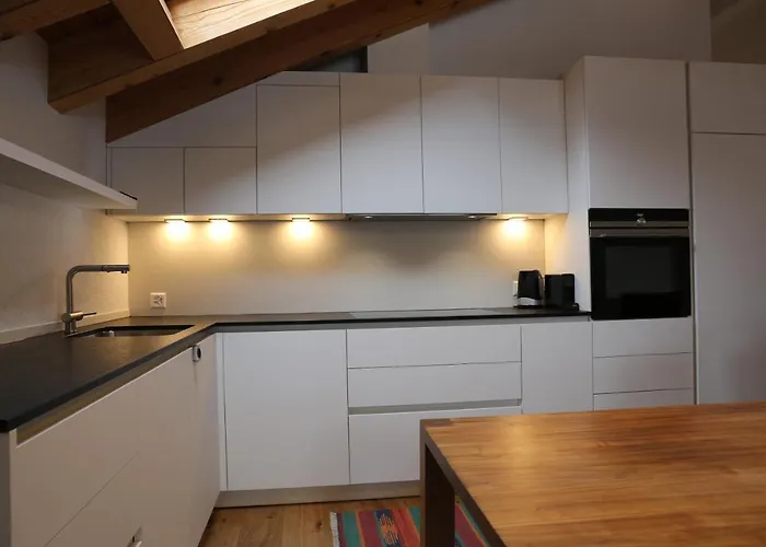 Bolero 4.5 Dachzimmerwohnung Appartement