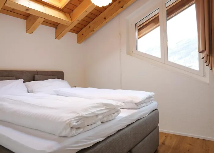 Bolero 4.5 Dachzimmerwohnung Appartement *